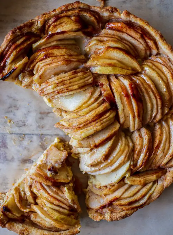 tarte aux pommes (apple tart)