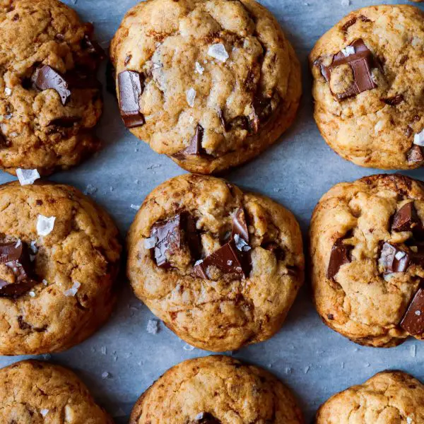 miso chocolate chip cookies on www.thedanareneeway.com