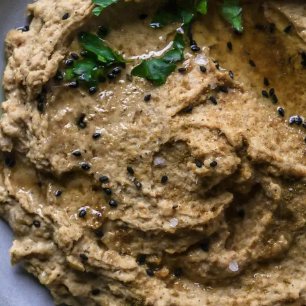 Black Garlic Hummus on www.thedanareneeway.com