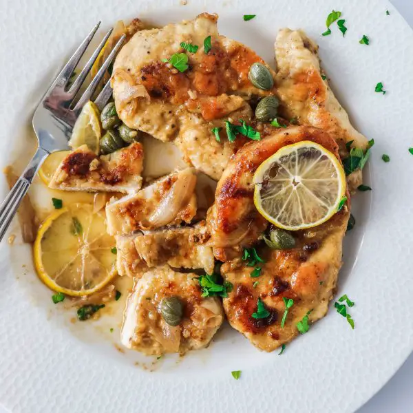 chicken piccata on www.thedanareneeway.com