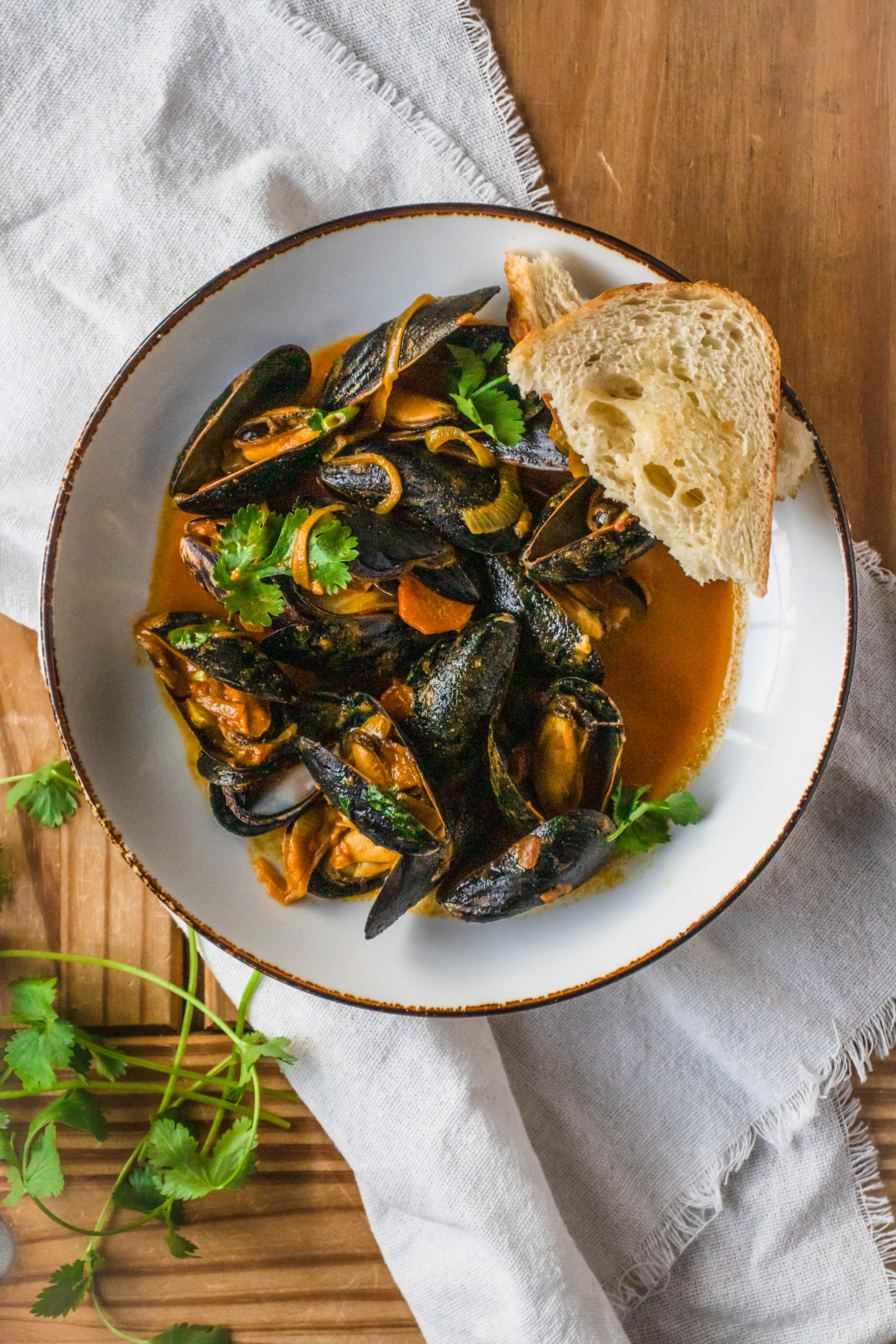 Curried Mussels on www.thedanareneeway.ccom